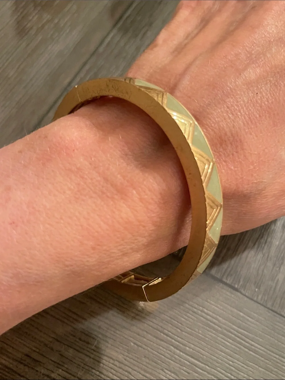 Lia Sophia “ On Point” Mint Elastic Bangle Bracelet